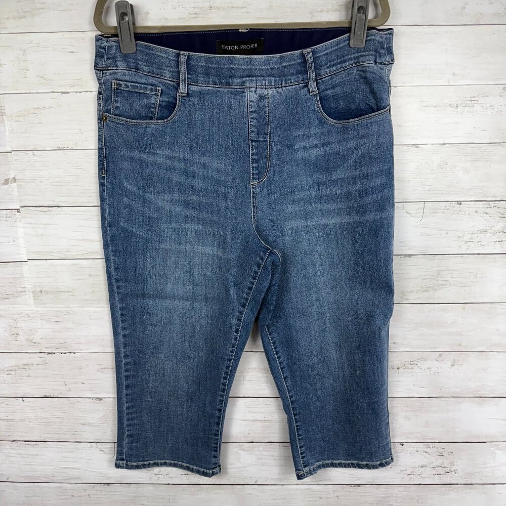 Boston Proper Pull-On Denim Capris